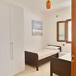 La Casalinda - In Zona Residenziale A E Con Veranda Privata *