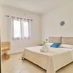 La Casalinda - In Zona Residenziale A E Con Veranda Privata Σπίτι διακοπών