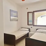 La Casalinda - In Zona Residenziale A E Con Veranda Privata Orosei