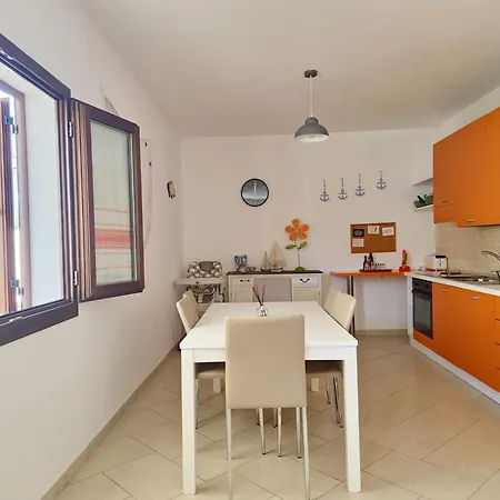 La Casalinda - In Zona Residenziale A E Con Veranda Privata *