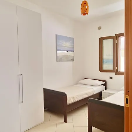 La Casalinda - In Zona Residenziale A E Con Veranda Privata *