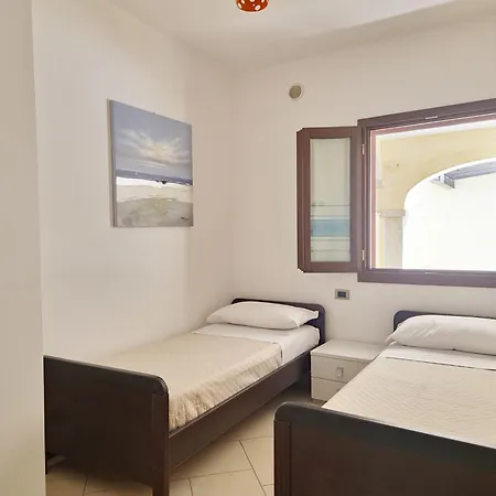 La Casalinda - In Zona Residenziale A E Con Veranda Privata 오로세