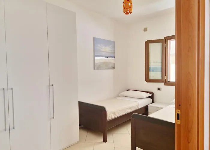 La Casalinda - In Zona Residenziale A E Con Veranda Privata *