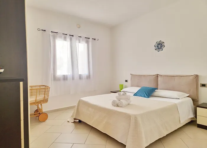 La Casalinda - In Zona Residenziale A E Con Veranda Privata 別荘
