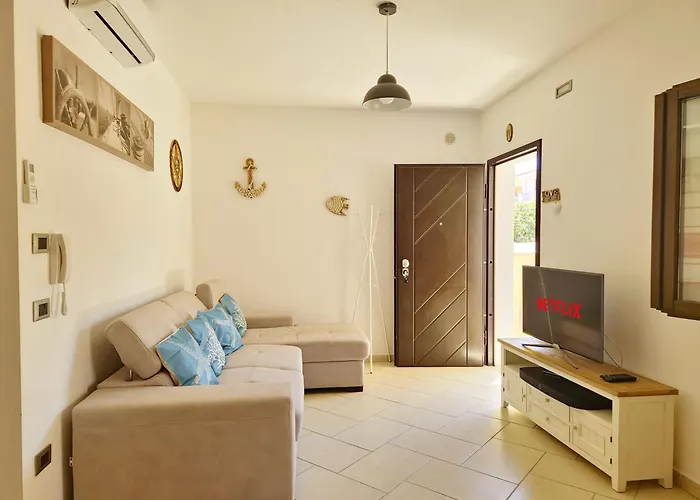 La Casalinda - In Zona Residenziale A E Con Veranda Privata 別荘 *