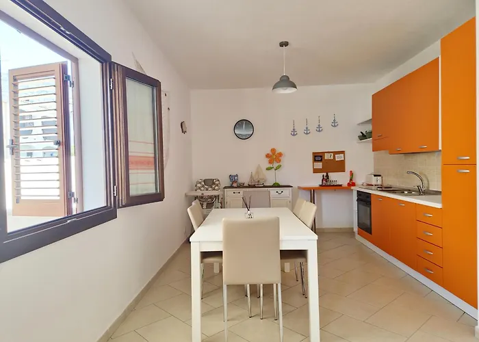 La Casalinda - In Zona Residenziale A E Con Veranda Privata *